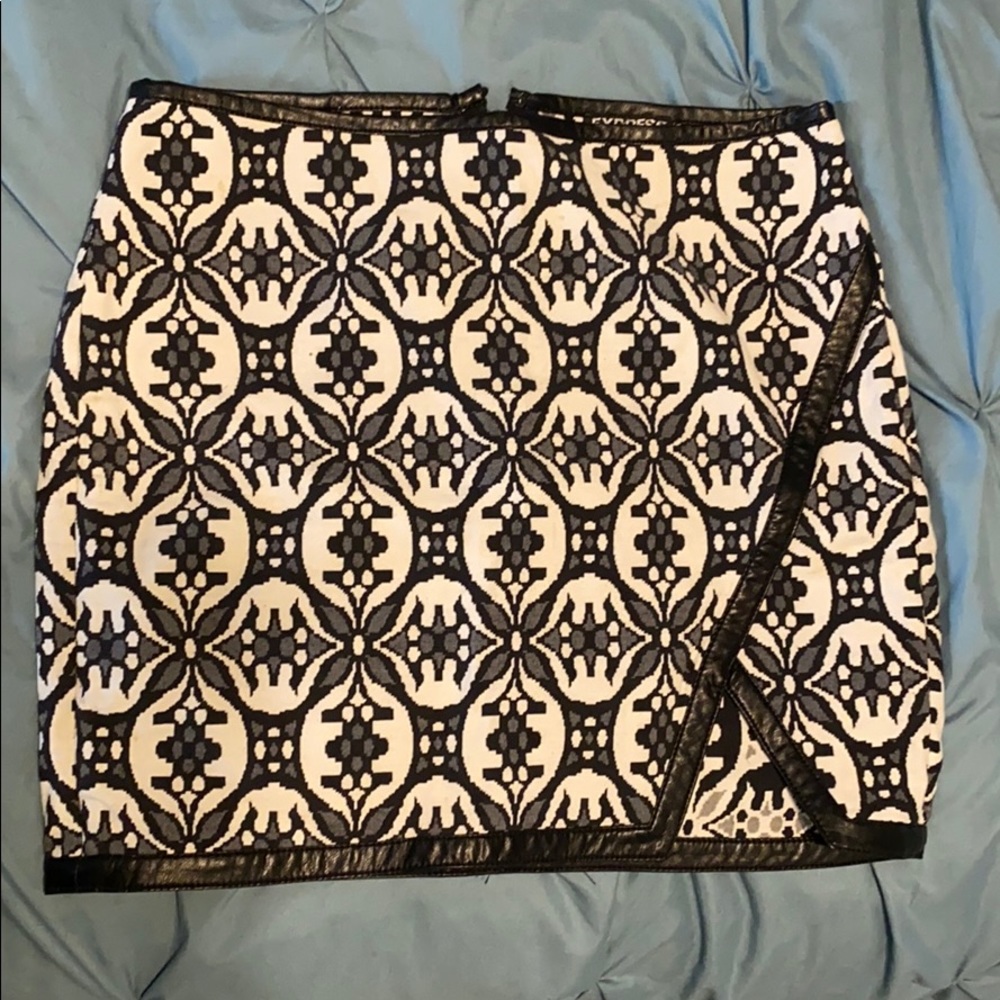 Express Patterned Mini Skirt - image 1